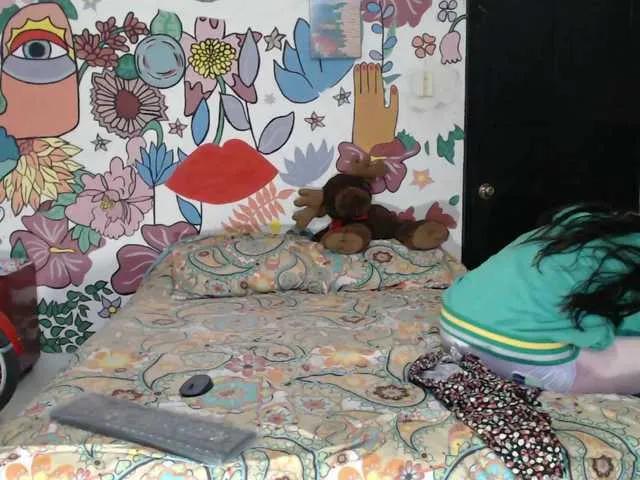 Offline theplayful on BongaCams