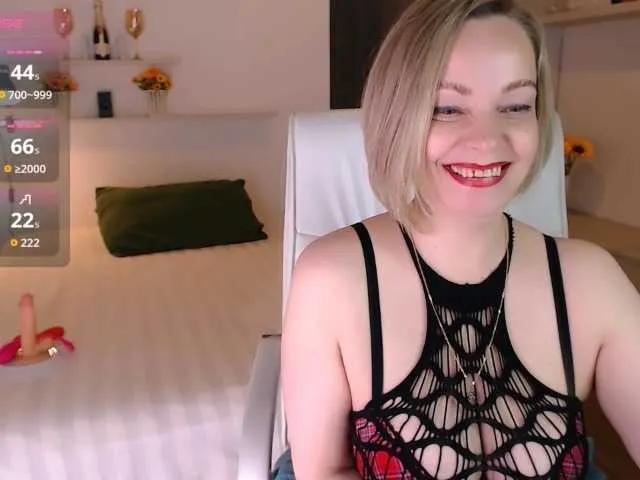 Offline Tilly-Eliot on BongaCams