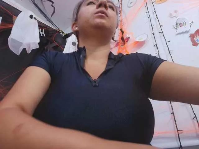 Offline tinkerbell- on BongaCams