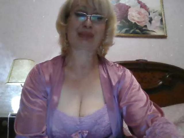 Offline Ur-Mami on BongaCams