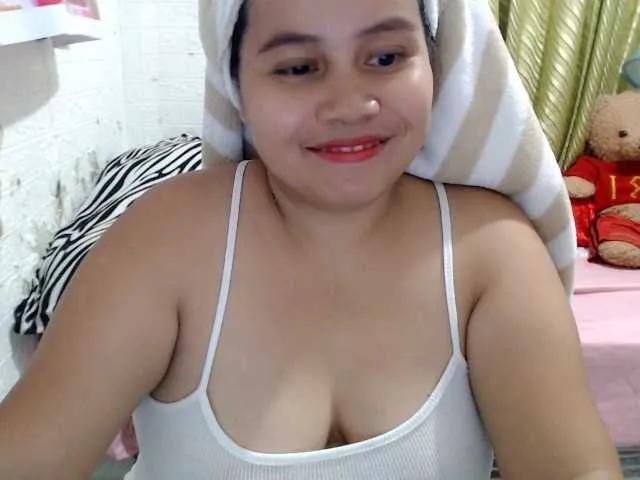 Freechat urpinaygirl on BongaCams