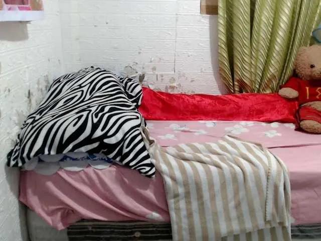 BongaCams urpinaygirl is Freechat urpinaygirl — You make me horny if you give me a big surprise or tip