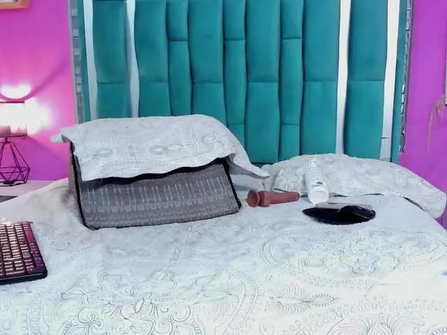 Freechat VALERYANDERSON on BongaCams