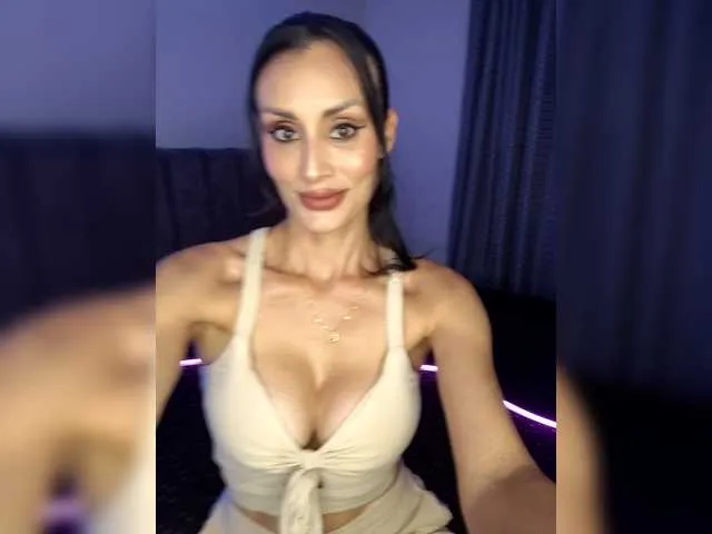 Offline VenusianHumiliation on BongaCams