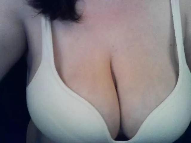 Offline VeronicaChica on BongaCams