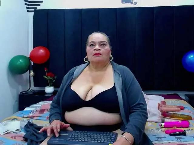 Offline VickyBoobss on BongaCams