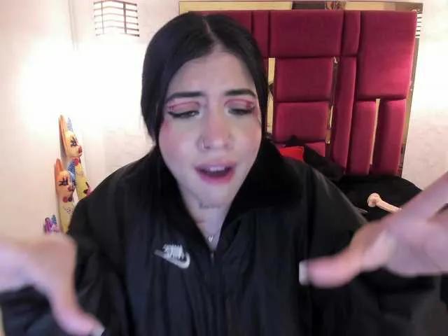 Freechat violetsmith on BongaCams