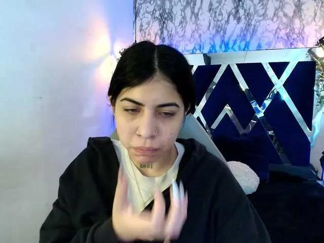 Freechat violetsmith on BongaCams