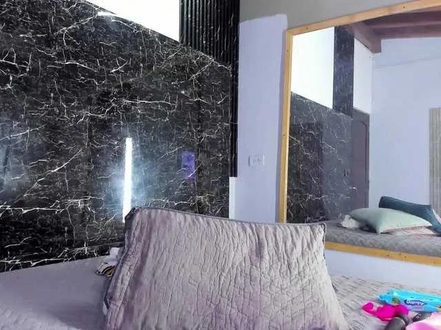 Offline Yaya189 on BongaCams