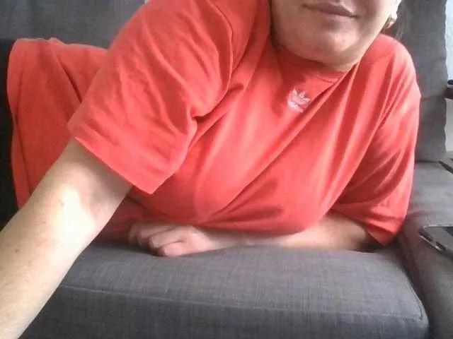 Offline YourDesire36 on BongaCams