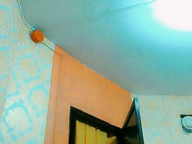 Offline Yummyflirttits69 on BongaCams