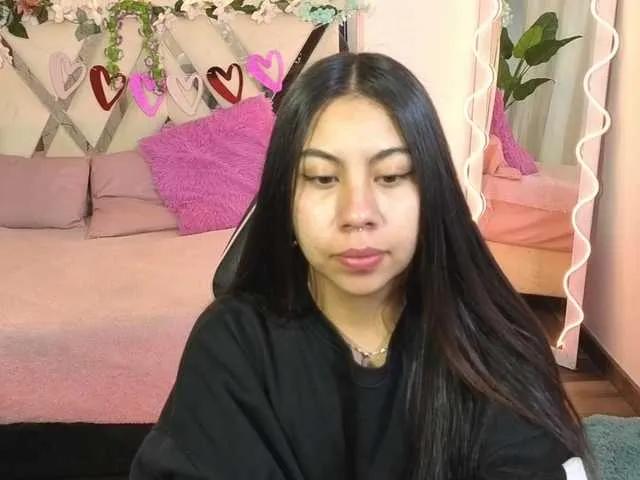 Freechat ZURY-TAY on BongaCams