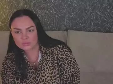 adele_crown — suck my fingers and see cam [18 tokens left] #new #shy #nonude #bbw #bigboobs #mistress