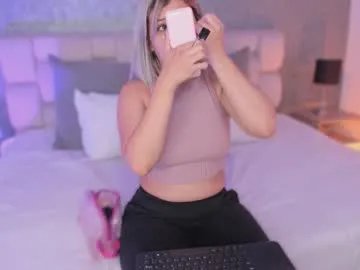 Freechat ah_mara on Chaturbate