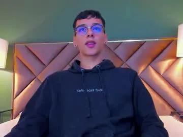 aiden_royce — Panths off 10min [19 tokens left] #18 #feet #twink #bigdick #latino