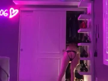 alexispaige06 — Your Big tit Blonde Alexis is back ;) #bigbooty #bigtits #lovense