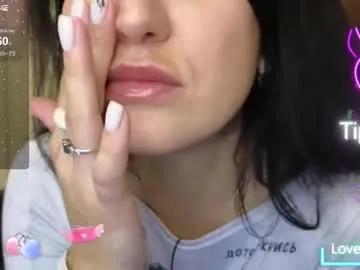 Freechat alianna_solo_kiss on Chaturbate