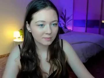 Freechat alluringeyess on Chaturbate