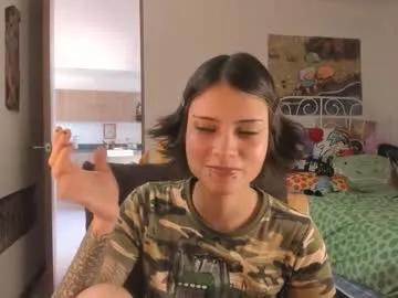 Freechat alone_together_ on Chaturbate