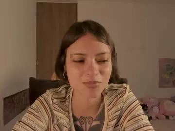 Freechat alone_together_ on Chaturbate