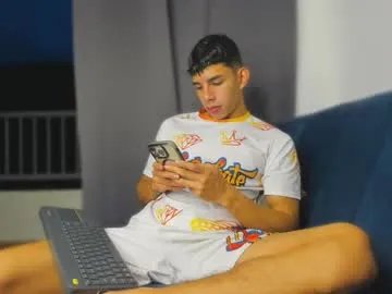 Freechat andrew_twink18 on Chaturbate