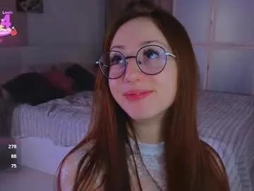 Freechat avrillemell on Chaturbate