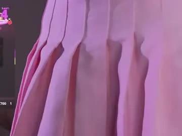 Freechat avrillemell on Chaturbate