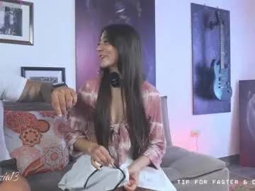 bellapazzia13 — Share with me your deepest fantasies  Sex on every goal  [299 tokens left] #natural #cute  #pvt #blowjob #couple