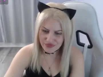 Freechat bellastar84 on Chaturbate