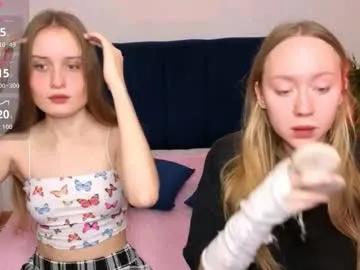 bjliki — TOPLESS AND PLAY WITH TITS [199 tokens left] #lesbian #bigass #teen #natural #skinny