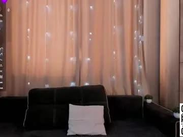 Freechat blushinbloom on Chaturbate