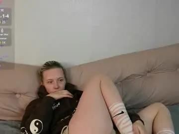 bubblebbb — GOAL: doggy [5 tokens remaining] I'm home alone, and I want something spicy / HOT PVT SHOW #feet #natural #lovense #teen #shy