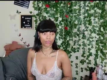 Freechat butterflybootyy on Chaturbate