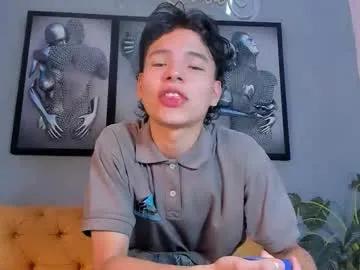 Freechat camillo_virgil on Chaturbate