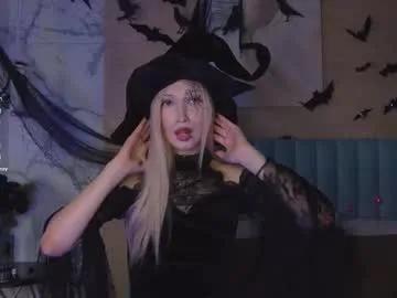 Freechat carolreeves on Chaturbate