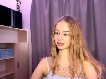 Away cherryrush951544 on Chaturbate