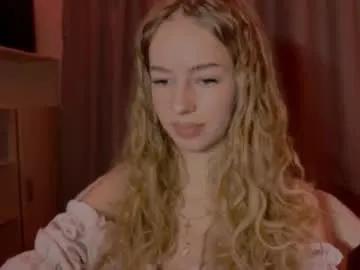 Away cherryrush951544 on Chaturbate