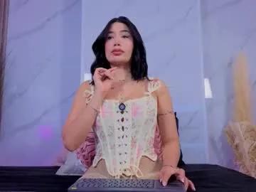 Freechat chlooee_ on Chaturbate