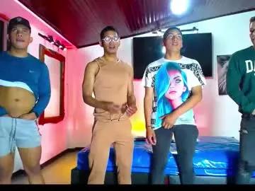 crismens — Take off a piece of clothing #goal #cumshow [4000 tokens remaining]