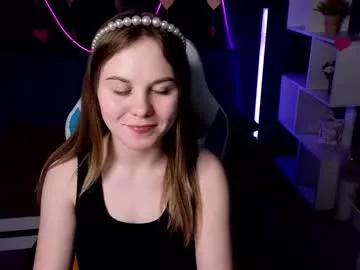 Freechat dyna_bae on Chaturbate