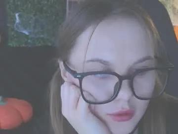 Freechat dyna_bae on Chaturbate