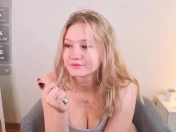 Freechat emilyhewell on Chaturbate