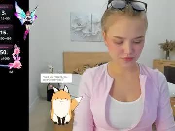 Away flooora_0 on Chaturbate