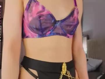 Freechat geniafrend on Chaturbate