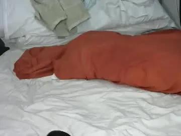 Freechat giant_couples on Chaturbate