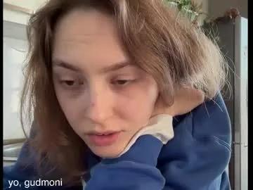 Freechat holydori on Chaturbate