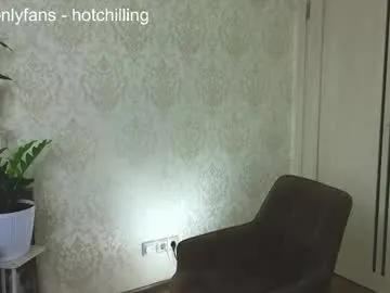 Freechat hot_chill__ on Chaturbate