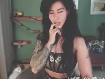 Freechat i_cant_believe_its_you on Chaturbate