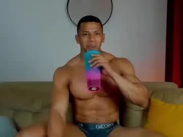 Away kale_tomson on Chaturbate