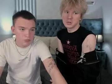 Freechat kevinm1lky on Chaturbate